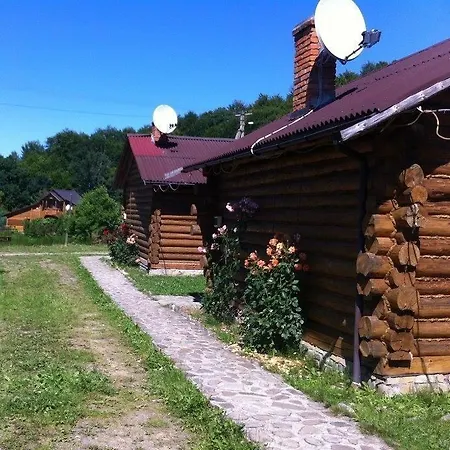 Aldeamento Turístico Tsisarske Urochyshe Rozgirche