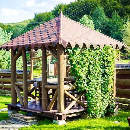 Tsisarske Urochyshe Holiday park Rozgirche