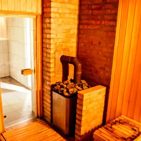 Tsisarske Urochyshe *