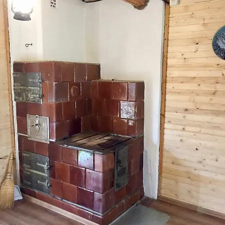 Tsisarske Urochyshe *