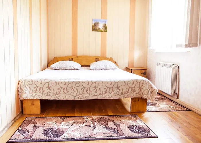Tsisarske Urochyshe Üdülőpark Rozhircse