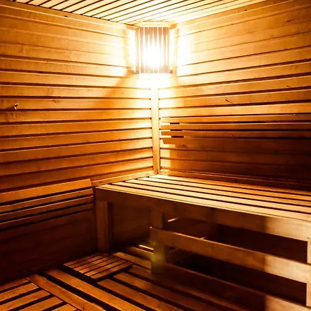 Tsisarske Urochyshe פארק נופש